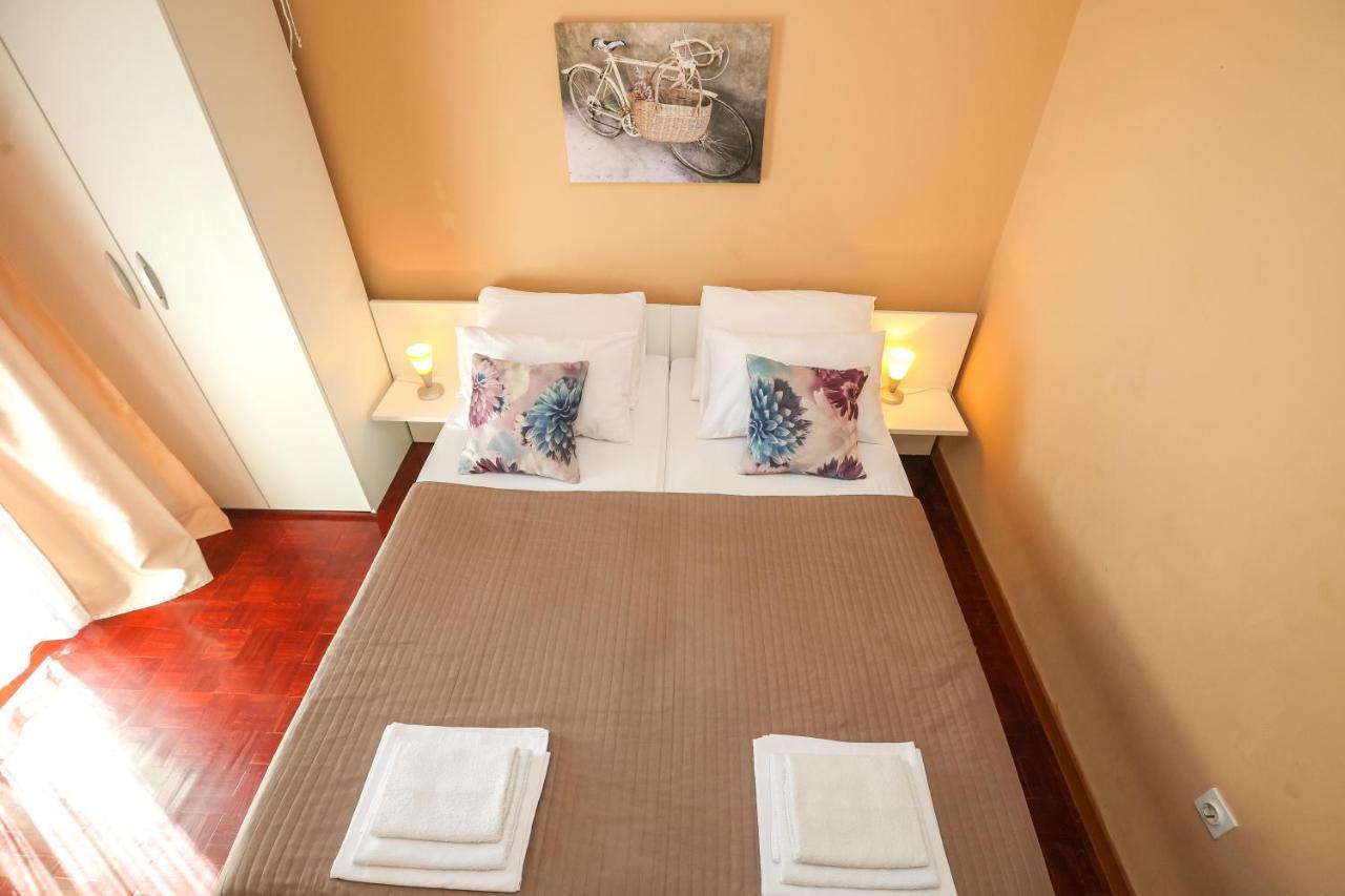 Apartments And Rooms Sinka Biograd Na Moru Exterior foto