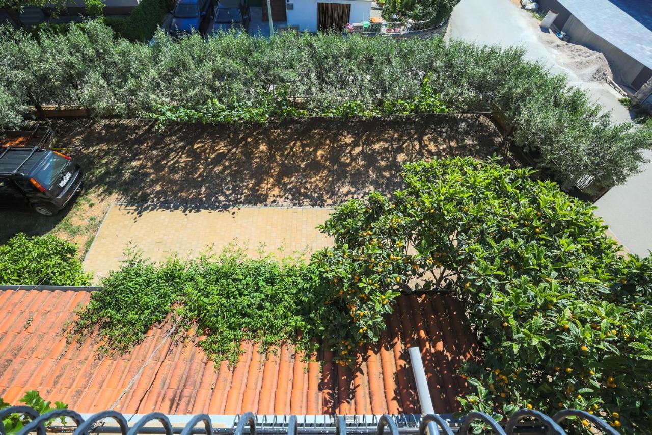 Apartments And Rooms Sinka Biograd Na Moru Exterior foto